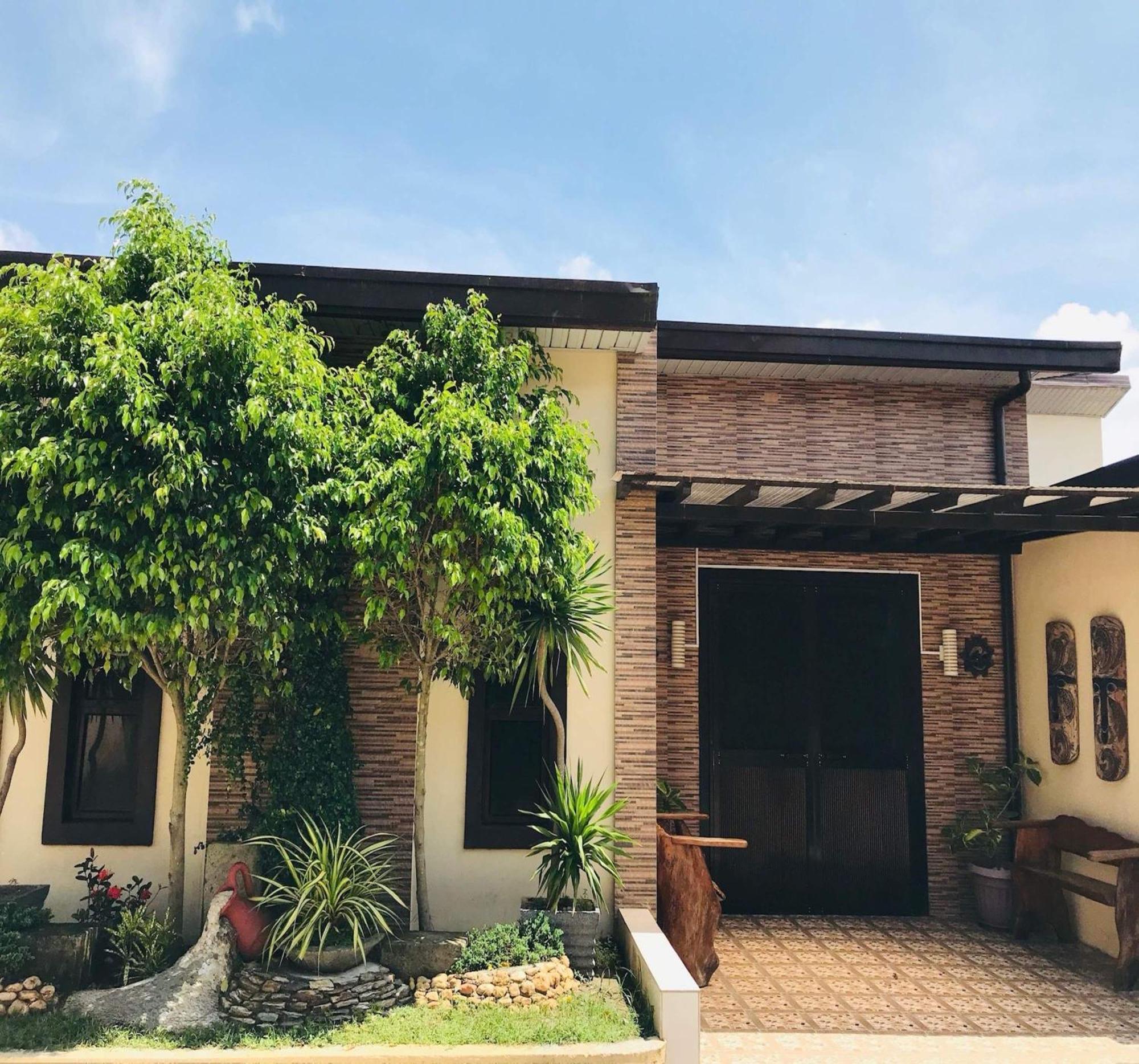 Oyo 1067 Villa Sofia At Silang Tagaytay City Exterior photo