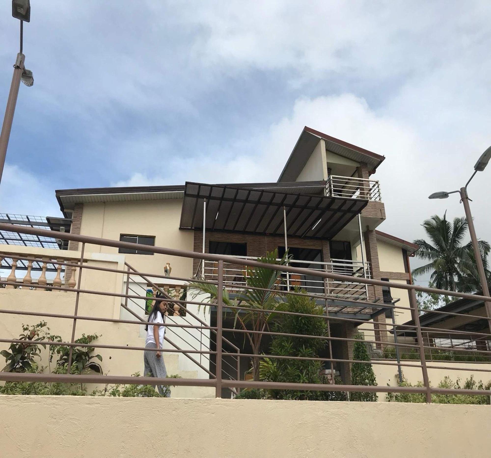 Oyo 1067 Villa Sofia At Silang Tagaytay City Exterior photo